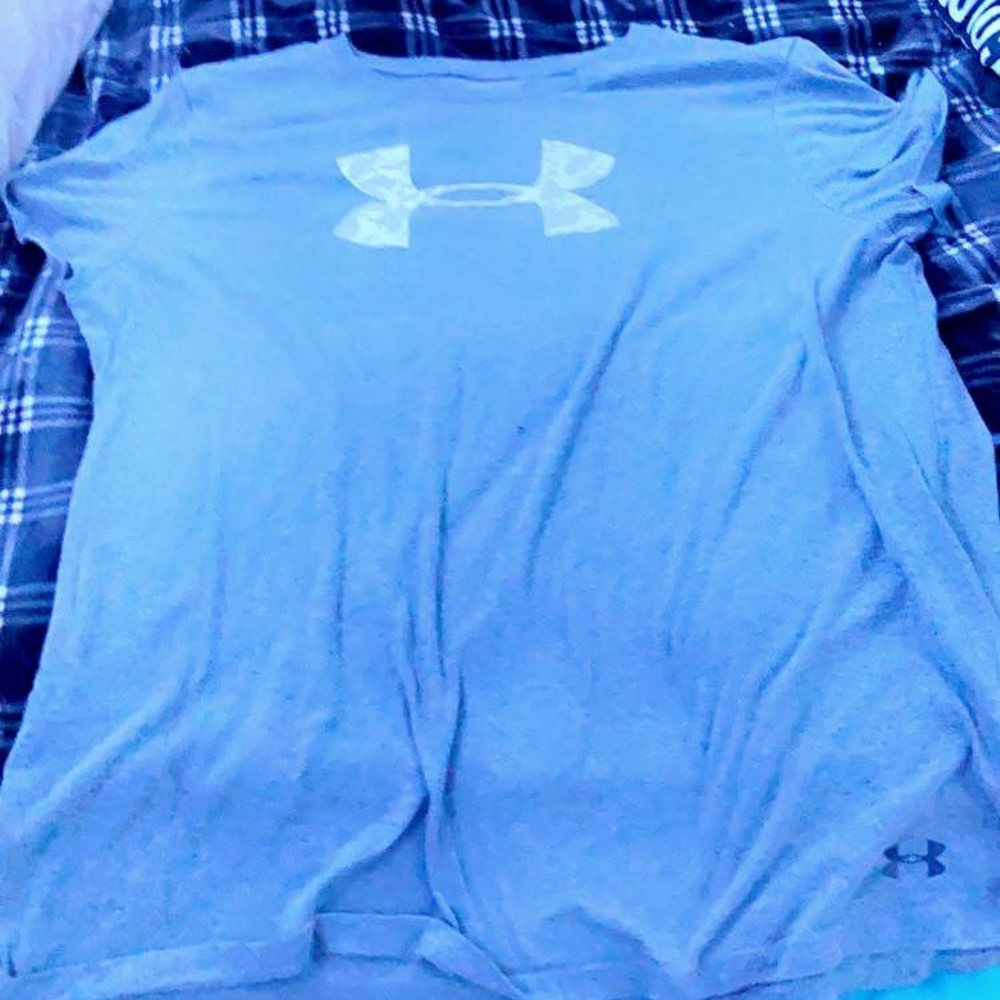 under armor t-shirt